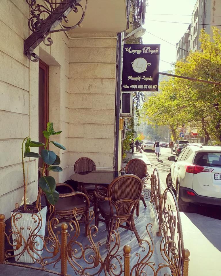 Votre Maison Yerevan Bagian luar foto