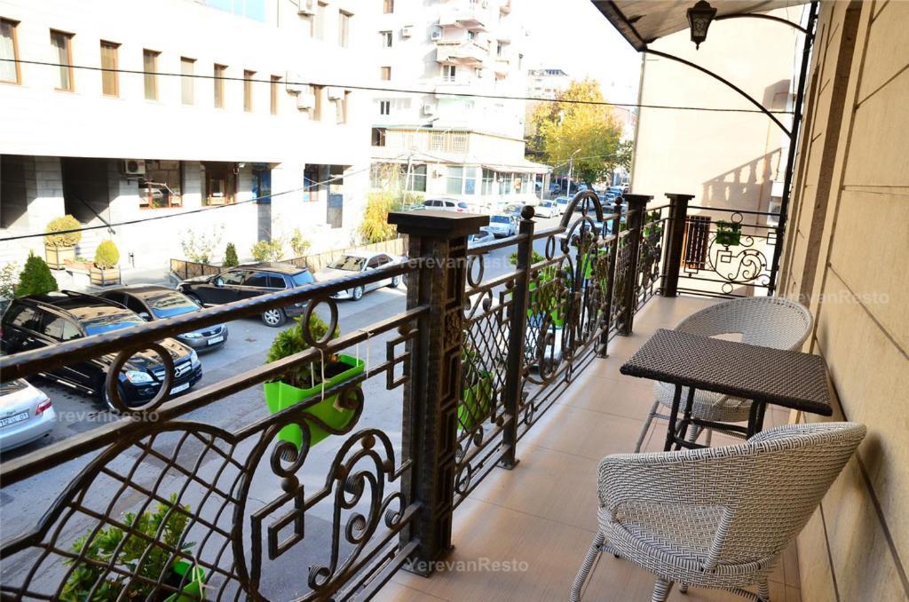 Votre Maison Yerevan Bagian luar foto