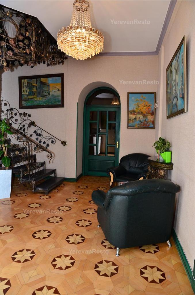 Votre Maison Yerevan Bagian luar foto