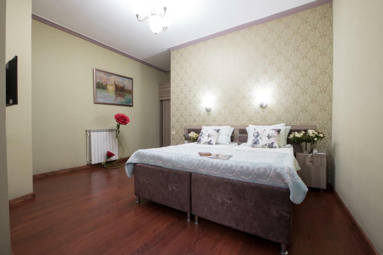 Votre Maison Yerevan Bagian luar foto