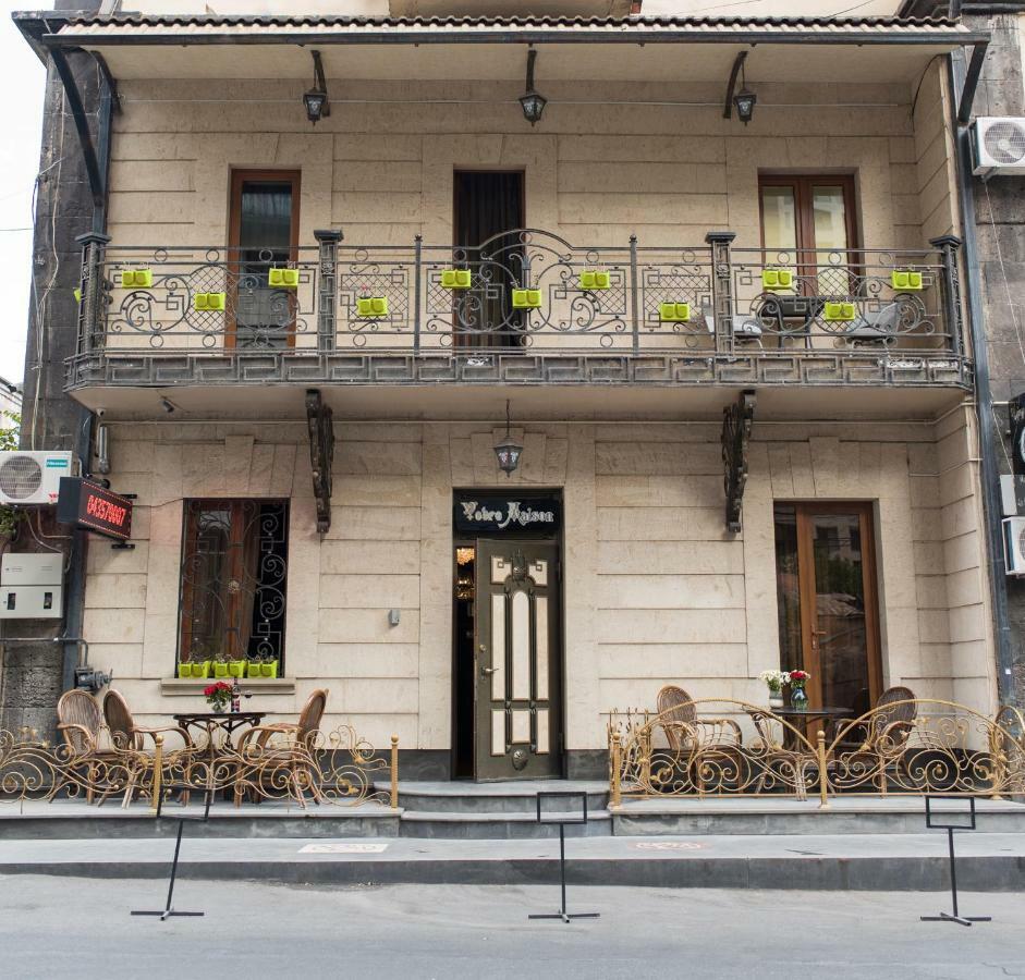 Votre Maison Yerevan Bagian luar foto