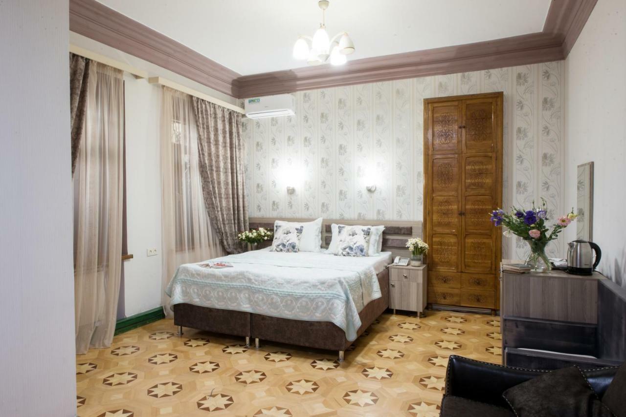 Votre Maison Yerevan Bagian luar foto