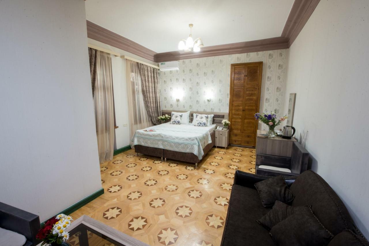 Votre Maison Yerevan Bagian luar foto