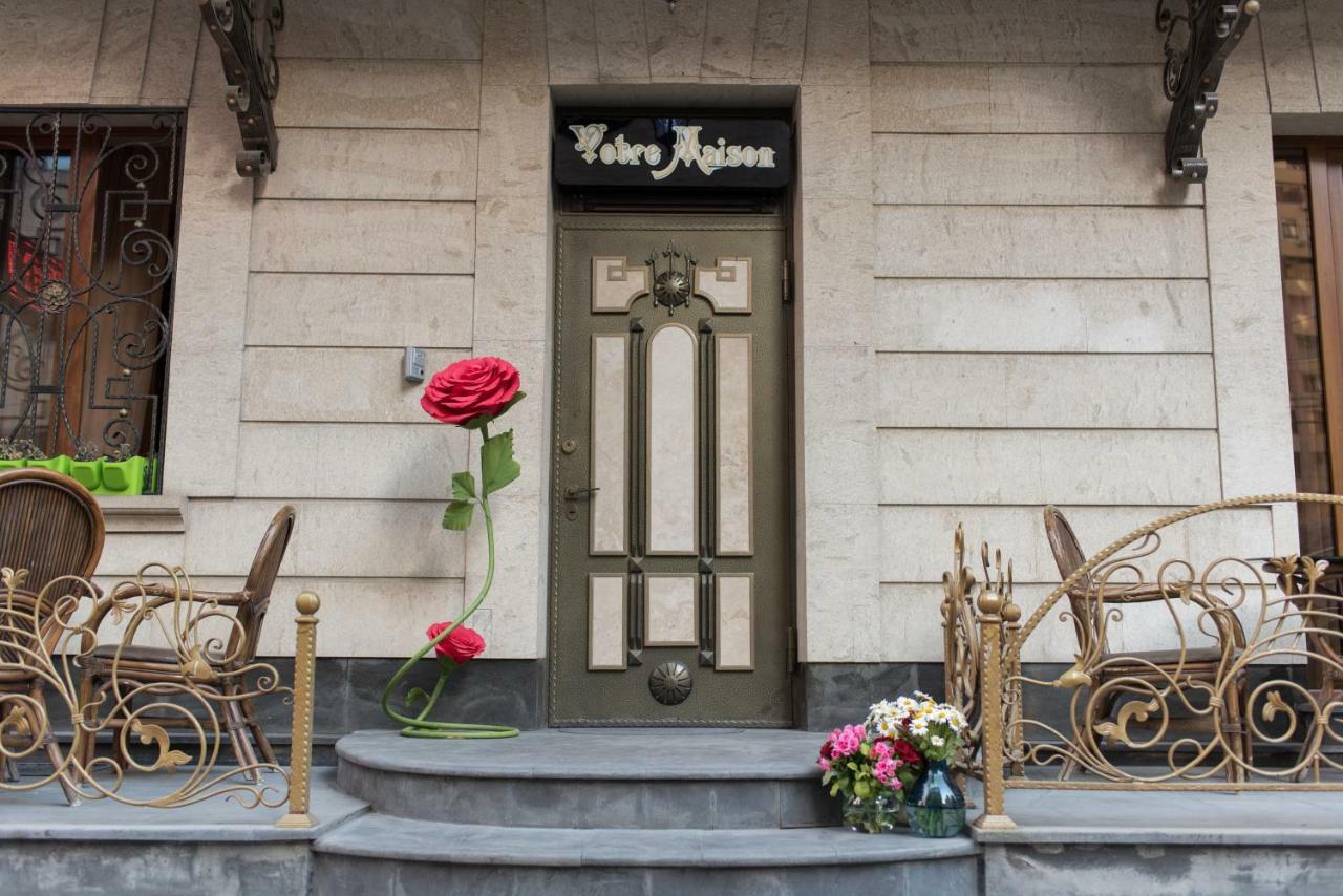 Votre Maison Yerevan Bagian luar foto